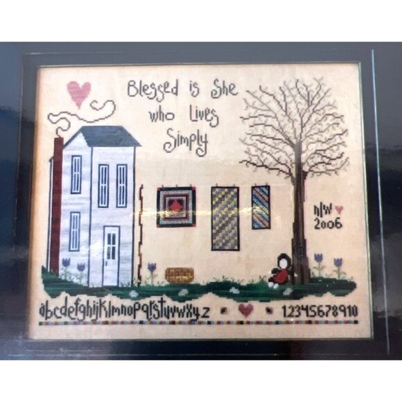 "Live Simply" Cross Stitch Pattern By 4 My Boys - Picture 1 of 3